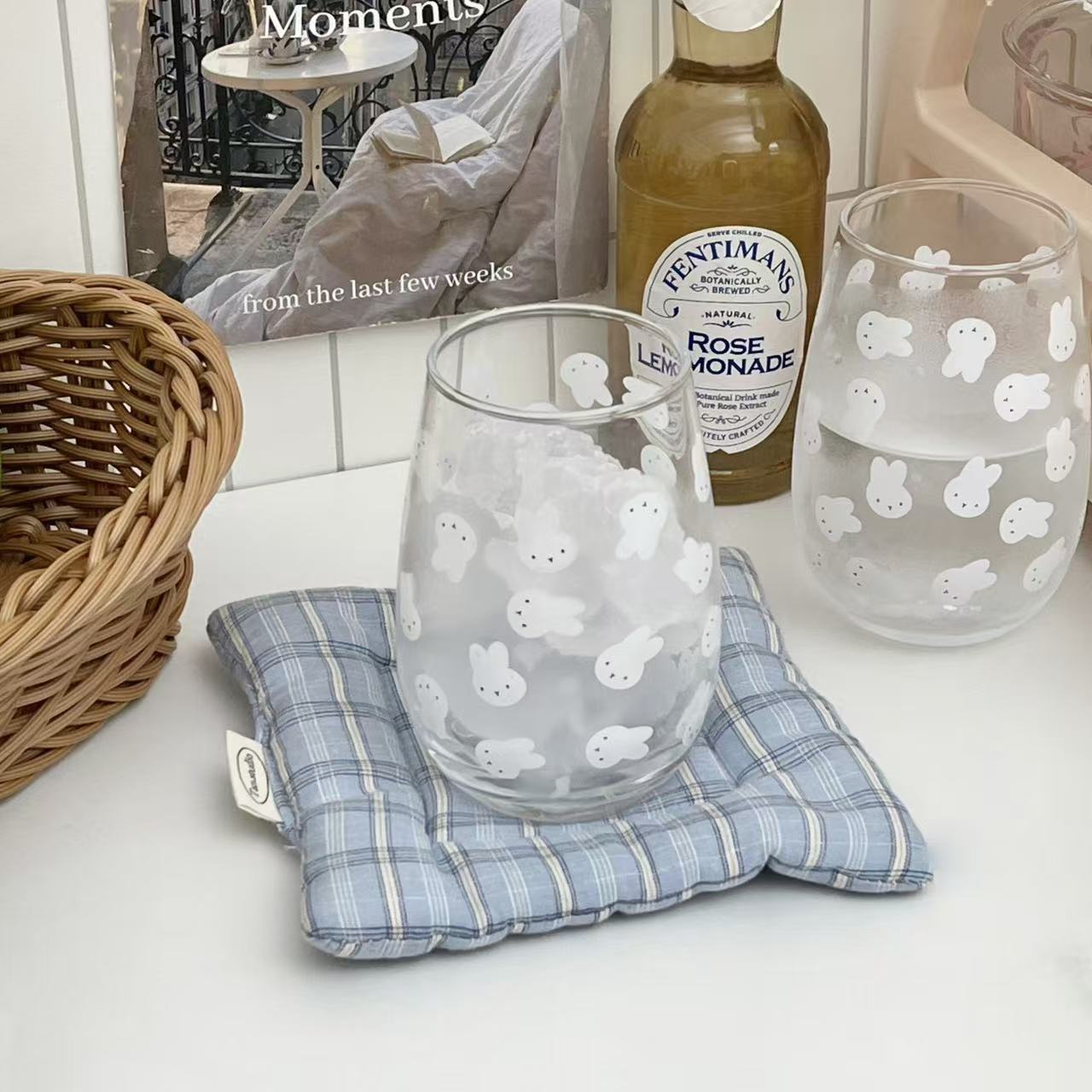 Uroczy szklany kubek z nadruki – Coffee Tea recenzja i cena
