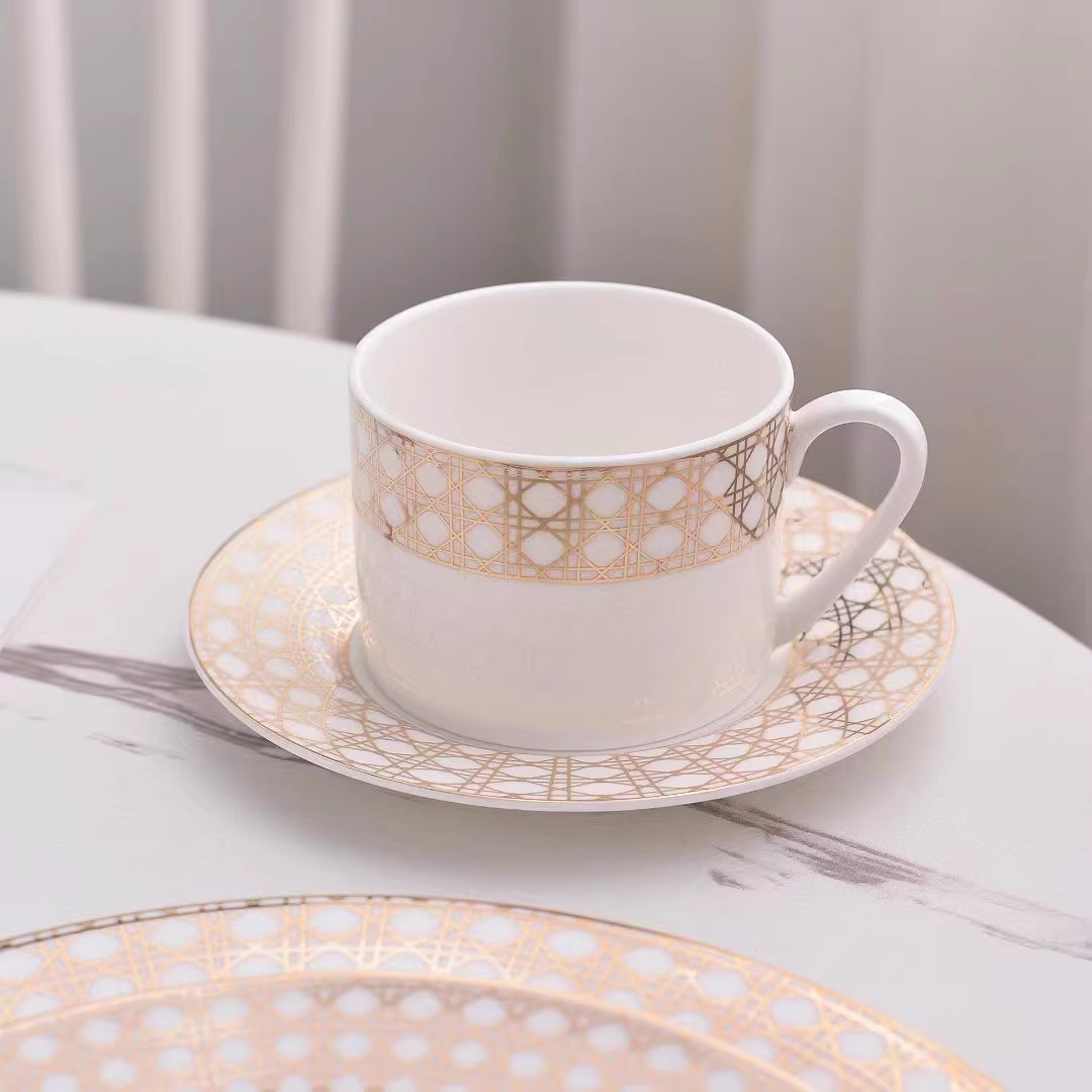 Eksportowy zestaw filiżanek do – Coffee Tea Love recenzja i cena